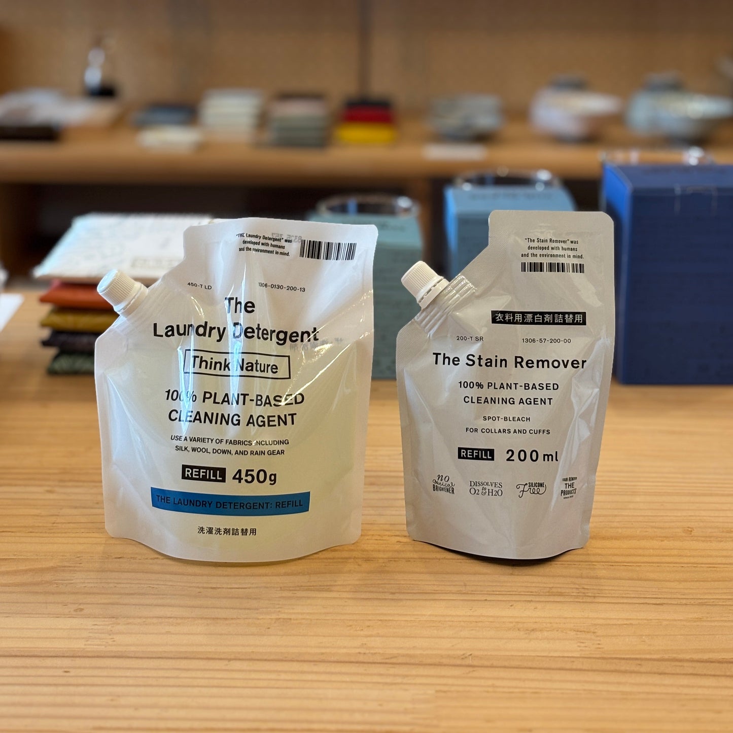 THE洗濯洗剤 [Think Nature] 詰替とThe Stain Remover (衣類用漂白剤) 詰替のセット